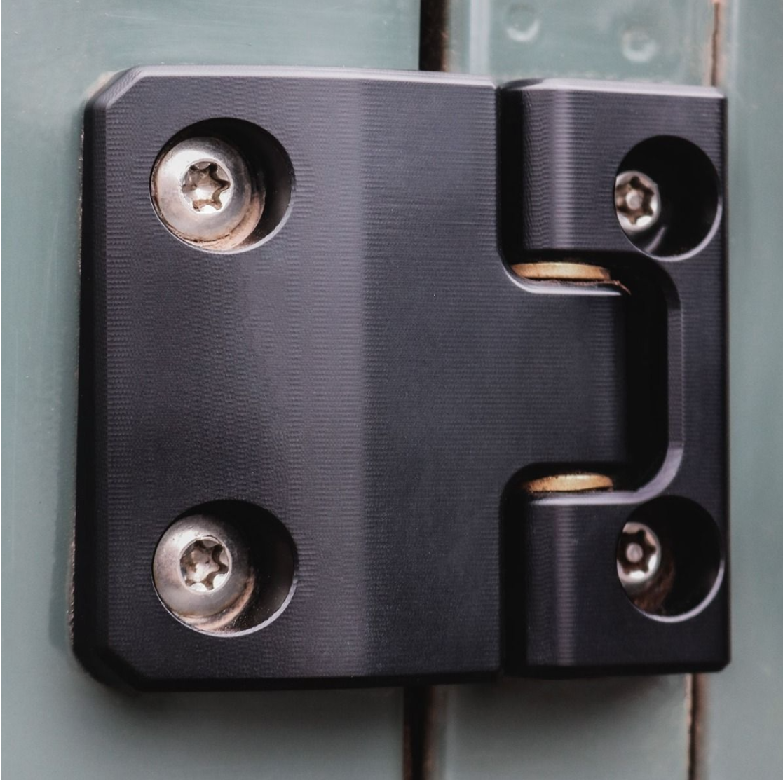 What's New At Landybitz? New Billet Defender Door Hinges